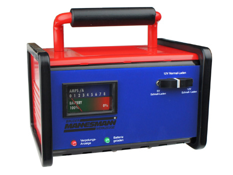 Kfz-Batterie-Ladegerät 6 / 12 V mit Amperemeter 8A-Schnellladung